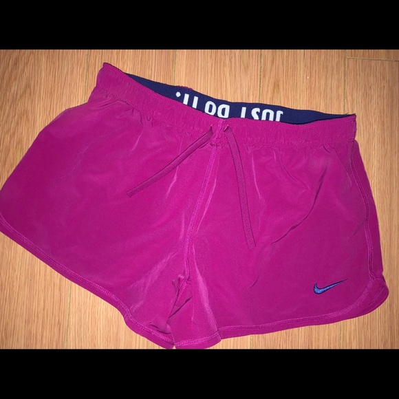 Nike running shorts - Picture 1 of 1